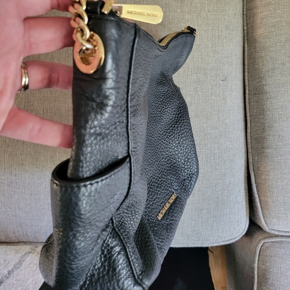 Micheal Kors Purse - Picture 4 of 4